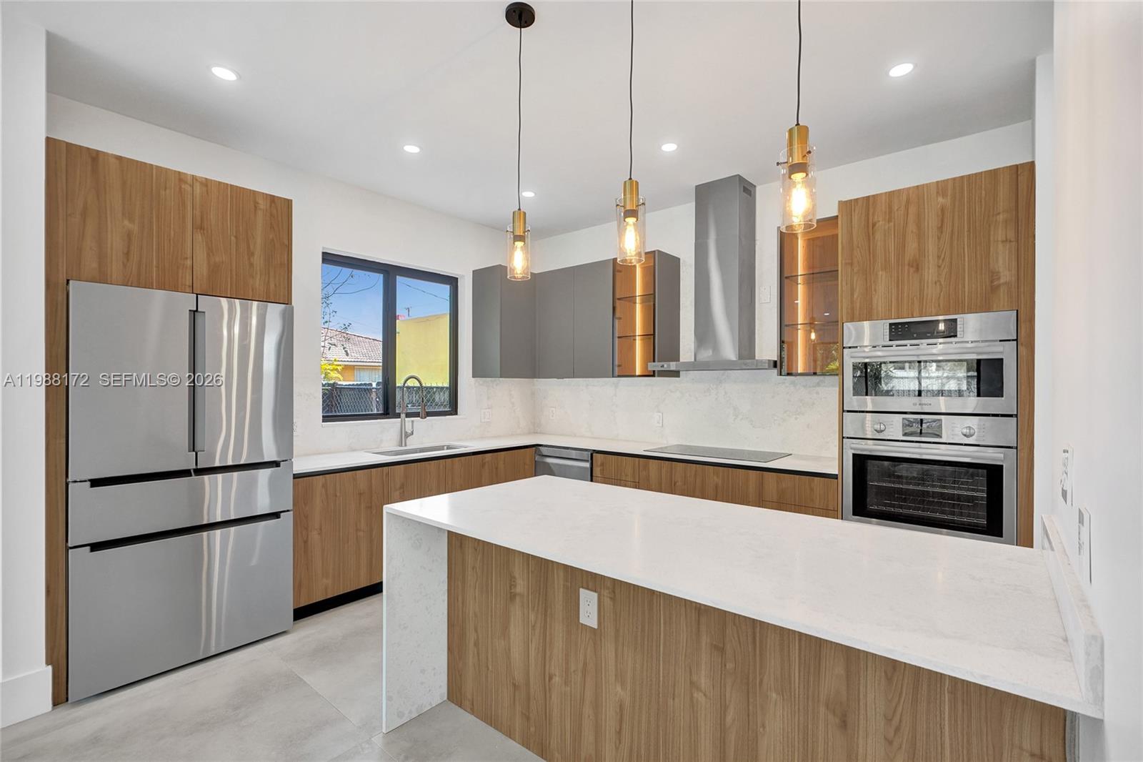 2421 SW 16th Ter Miami, FL 33145