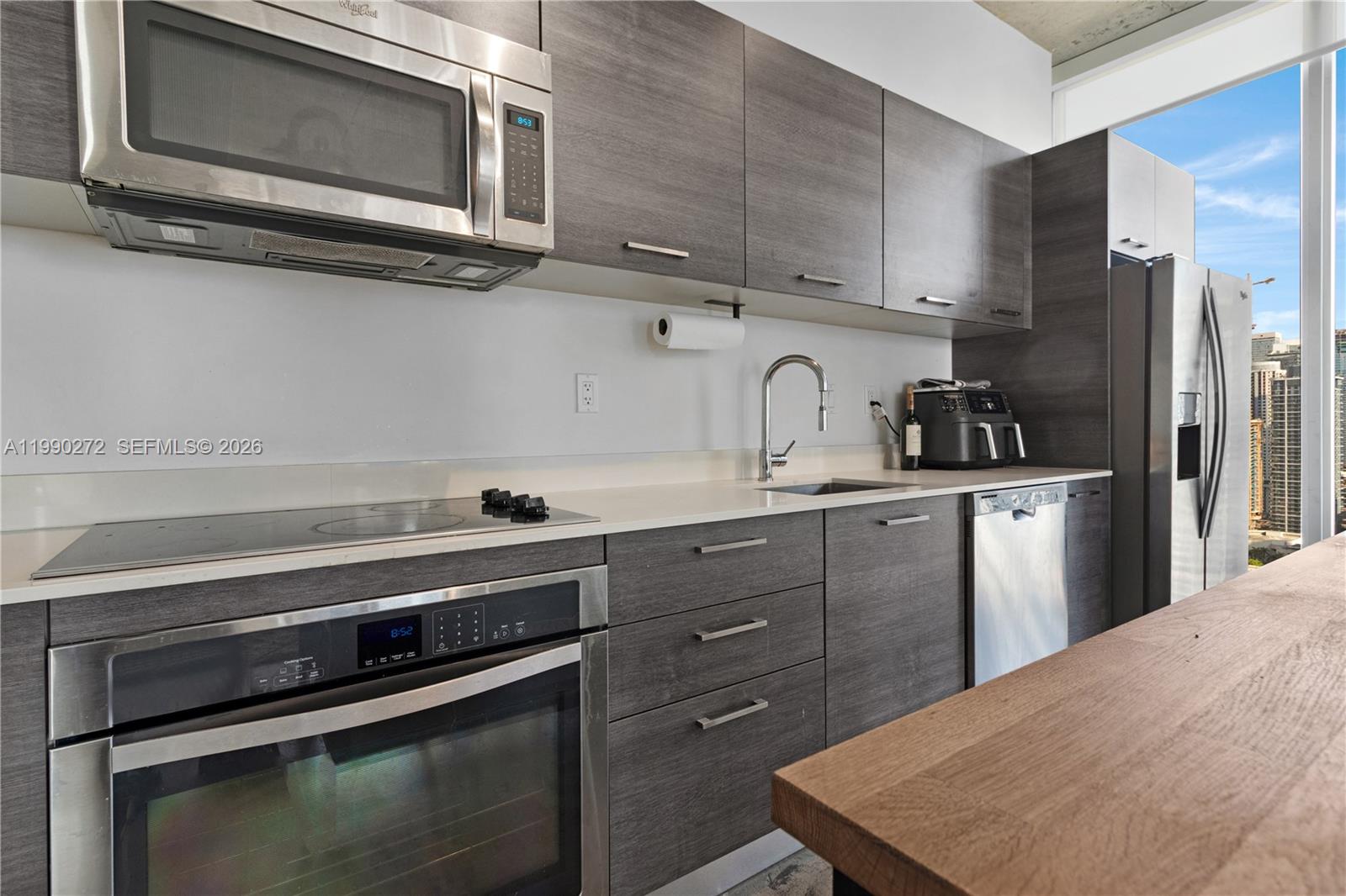 151 SE 1st St #2802 Miami, FL 33131