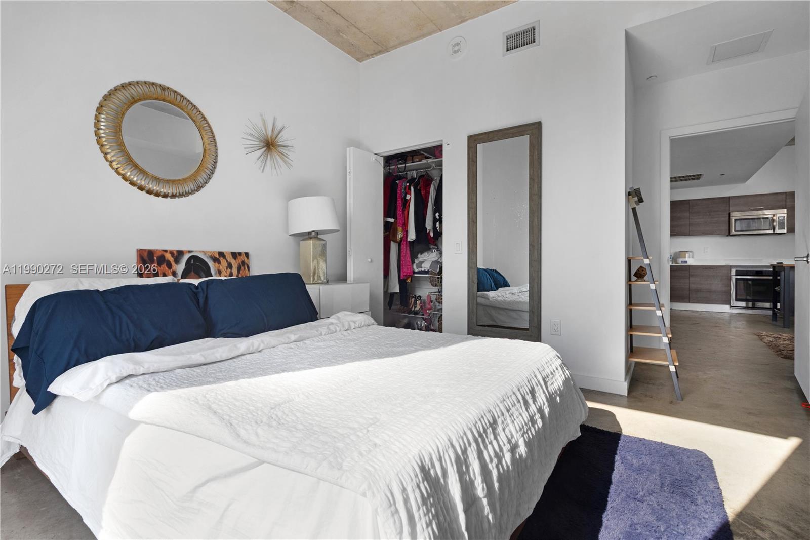 151 SE 1st St #2802 Miami, FL 33131