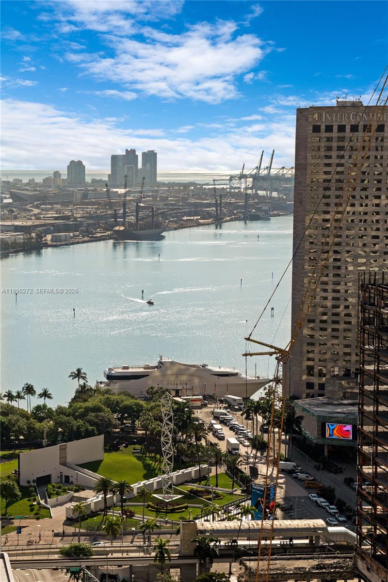 151 SE 1st St #2802 Miami, FL 33131