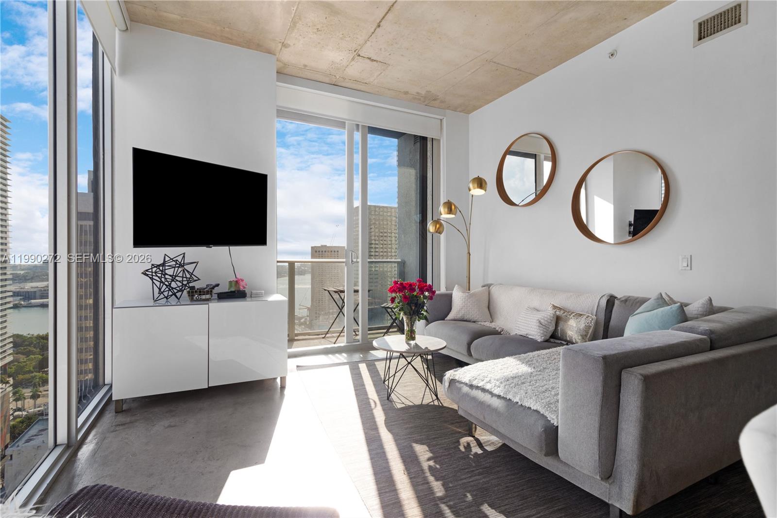 151 SE 1st St #2802 Miami, FL 33131