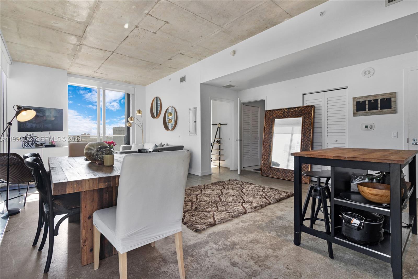 151 SE 1st St #2802 Miami, FL 33131