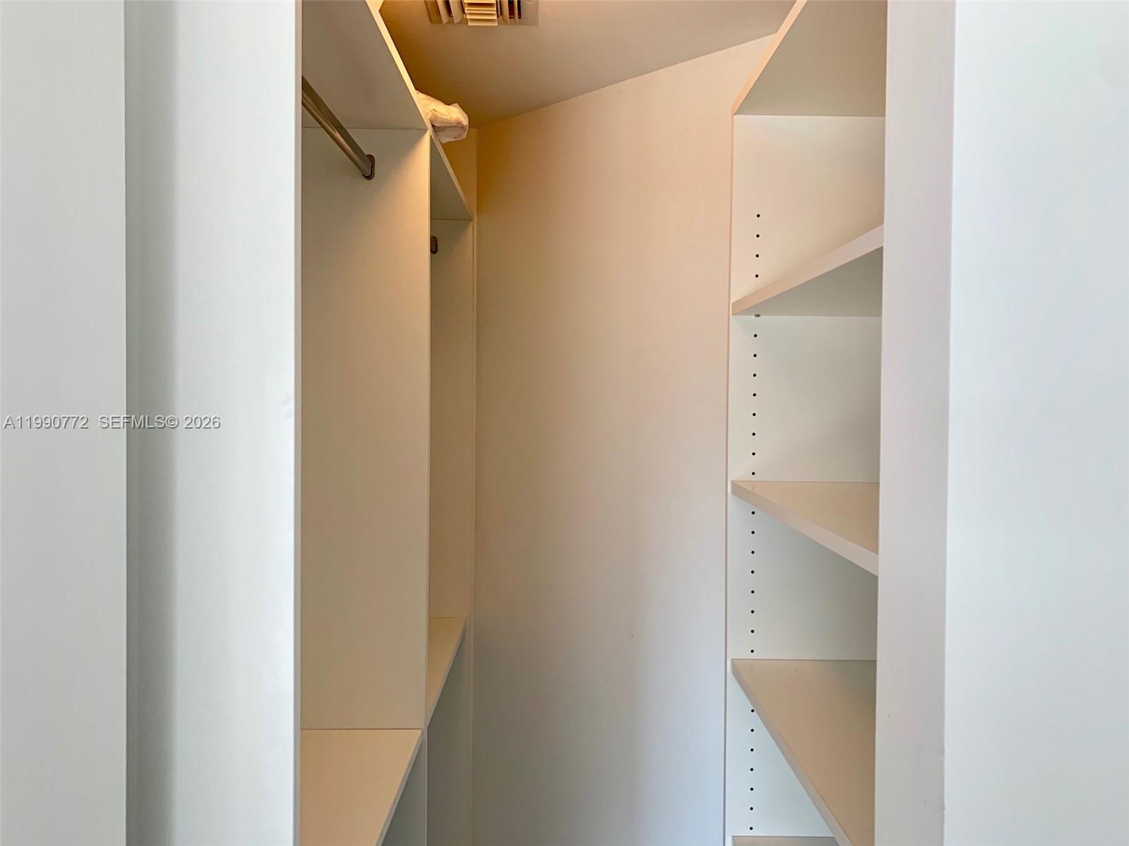 55 SW 9th St #2003 Miami, FL 33130