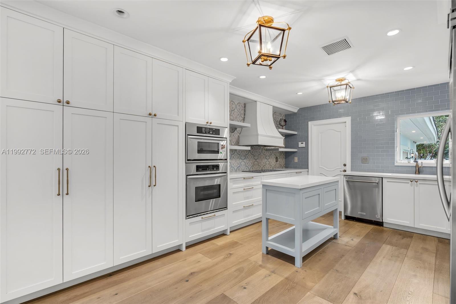 1550 Taragona Dr Coral Gables, FL 33134