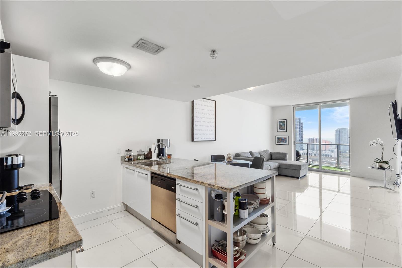 185 SW 7th St #3414 Miami, FL 33130