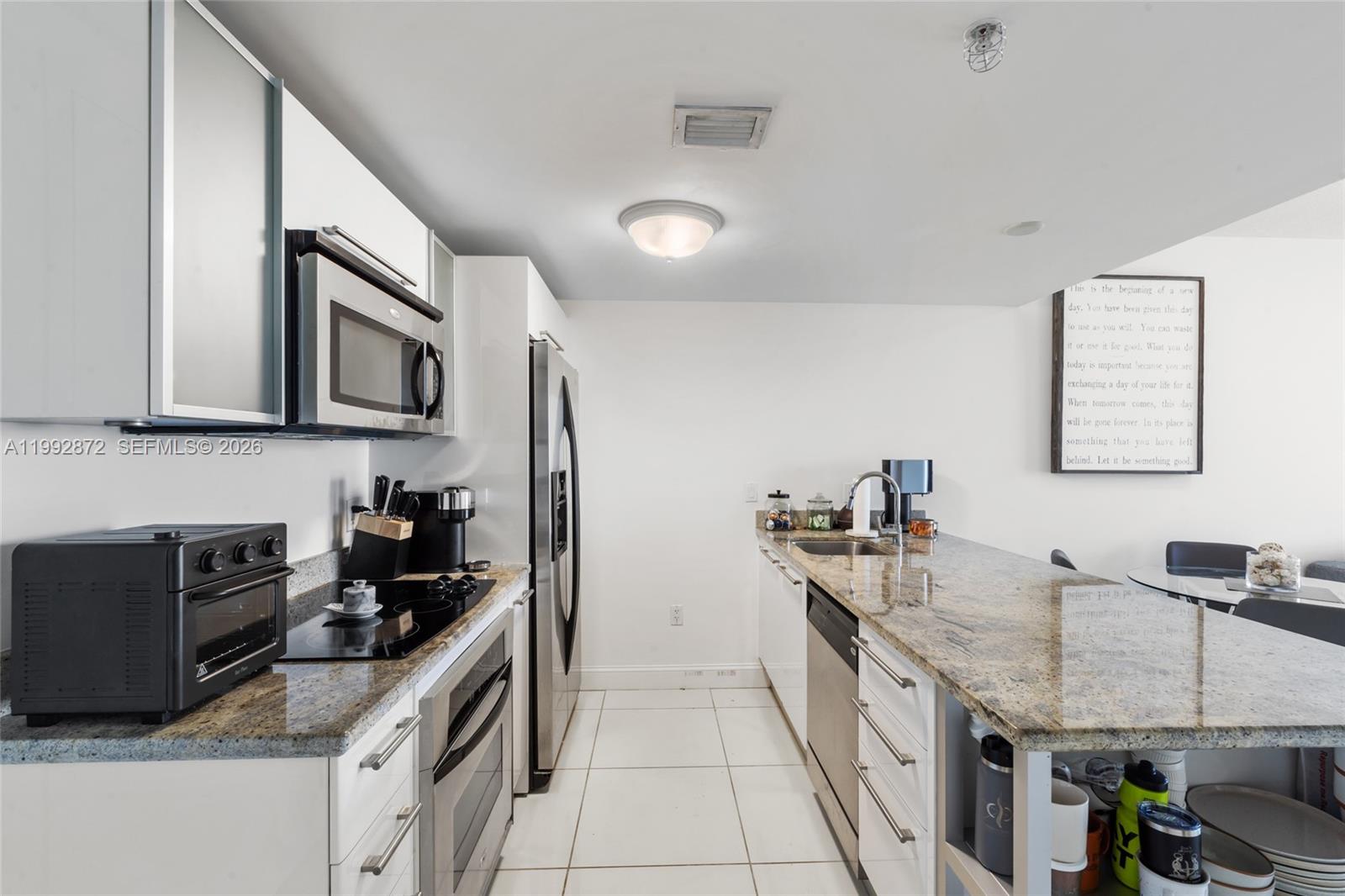 185 SW 7th St #3414 Miami, FL 33130