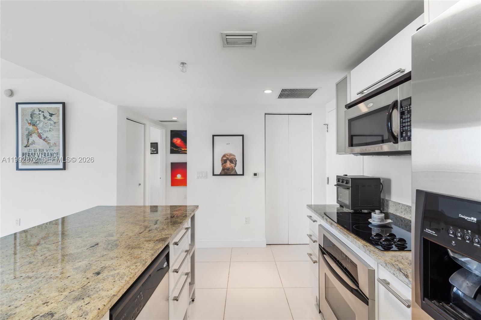 185 SW 7th St #3414 Miami, FL 33130