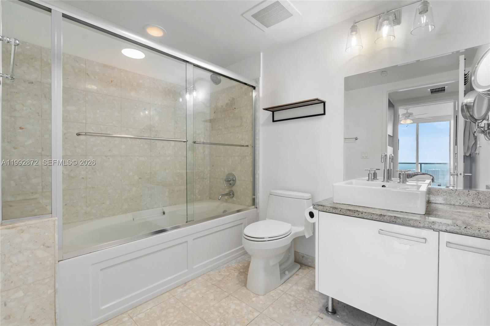 185 SW 7th St #3414 Miami, FL 33130