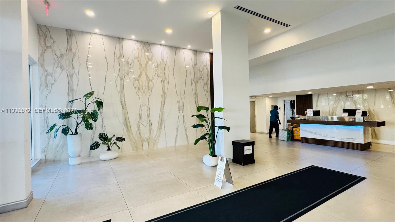 image Winston Towers 30026