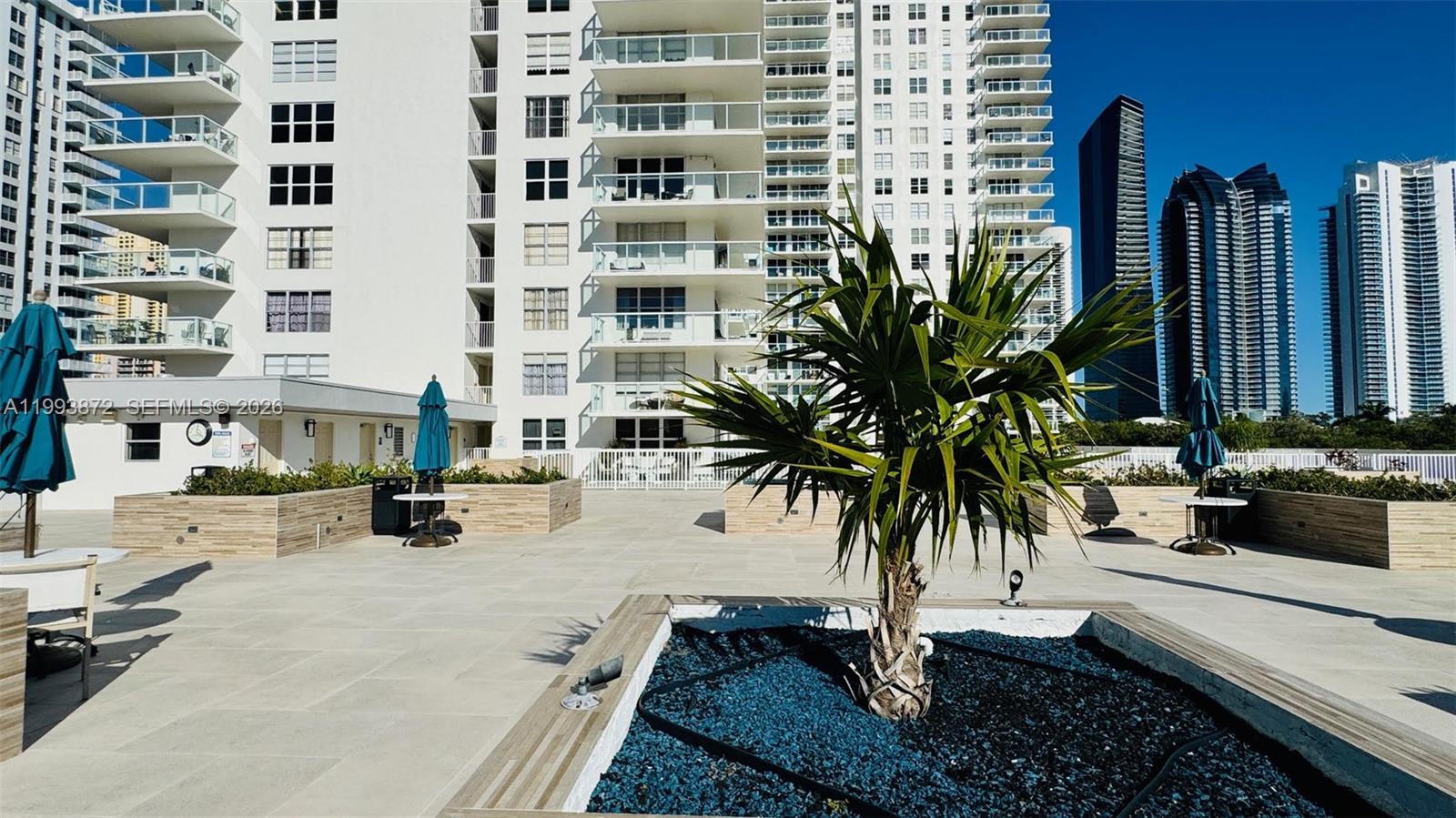 image Winston Towers 30039