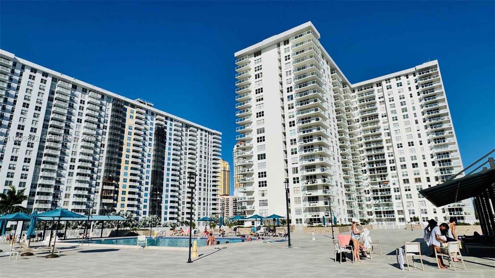 image Winston Towers 30040