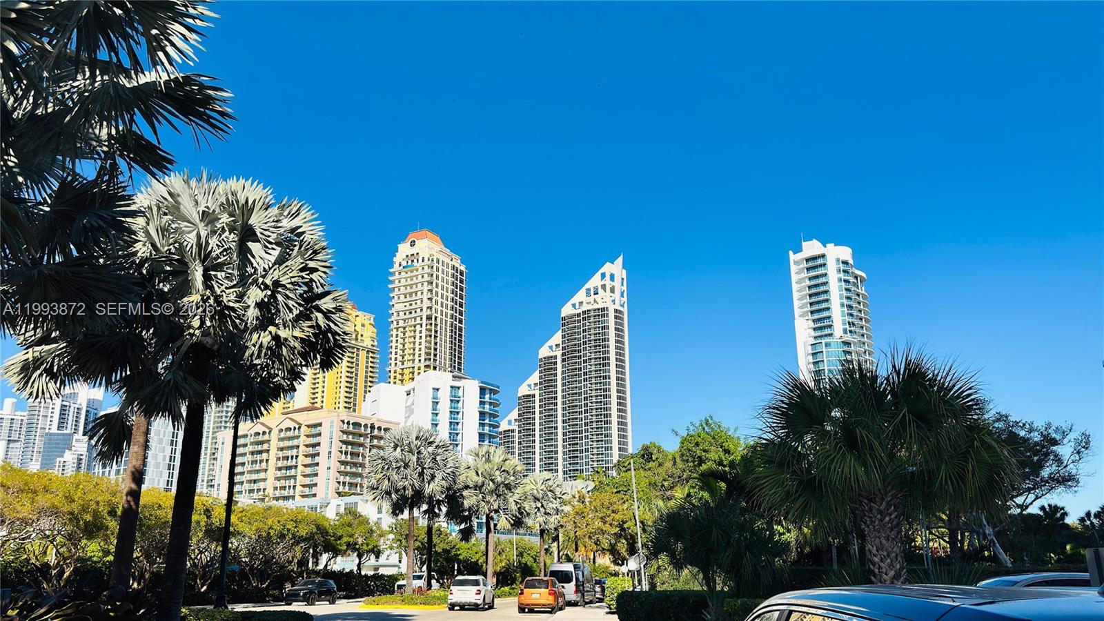 image Winston Towers 30044