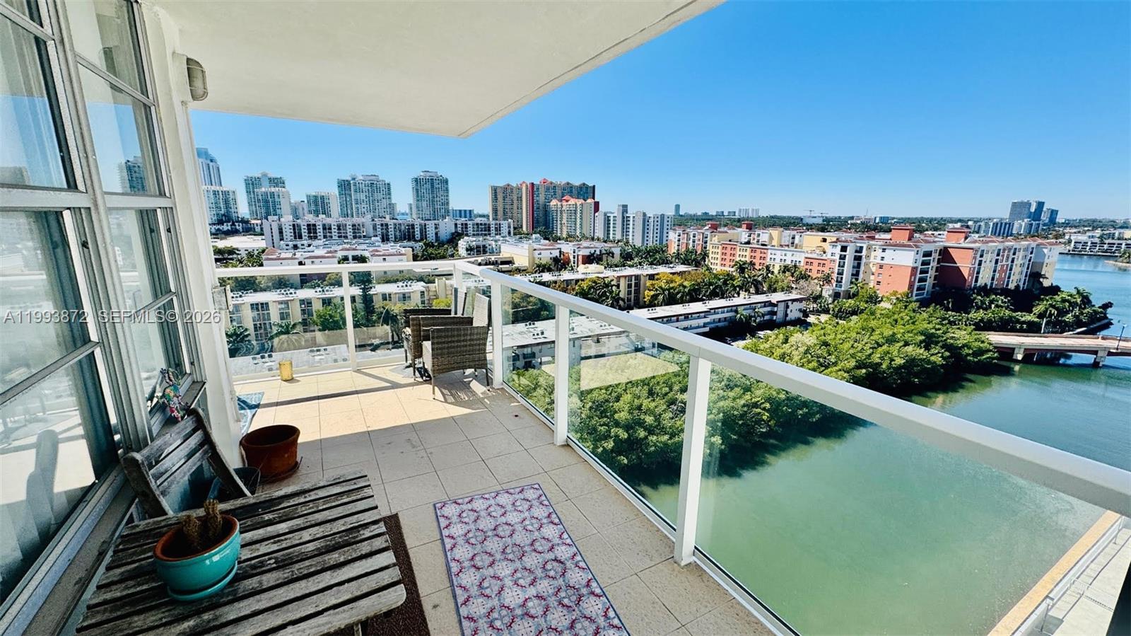 image Winston Towers 3006