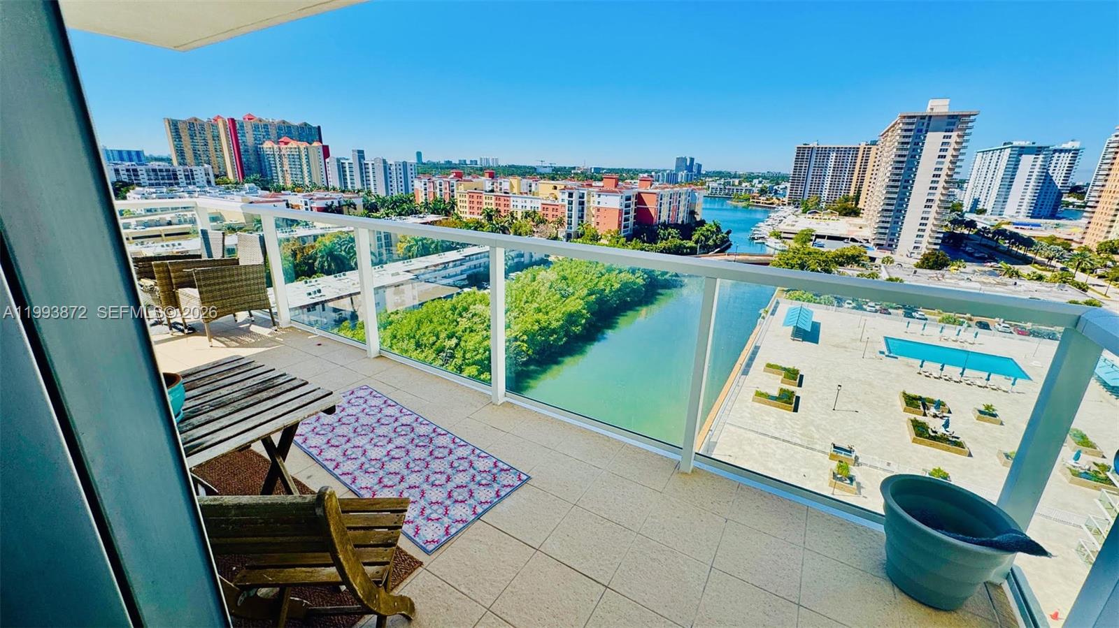 image Winston Towers 3007