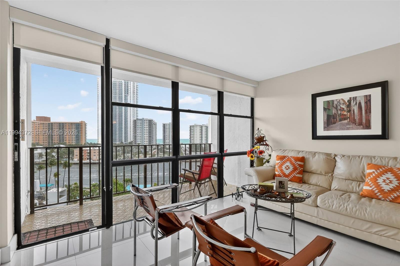 800 Parkview Dr #908