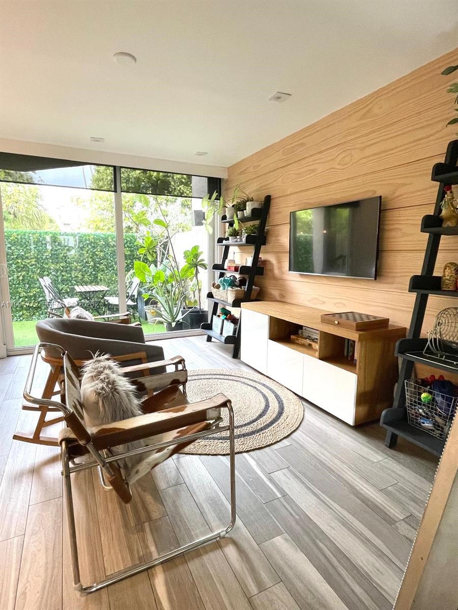 201 Crandon Blvd #175 Key Biscayne, FL 33149