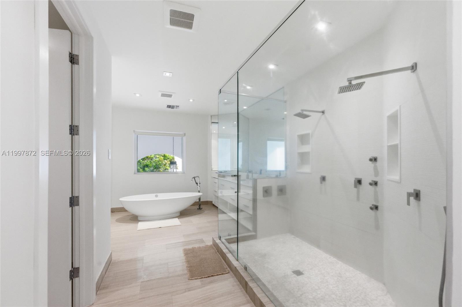 3752 NE 199th St Aventura, FL 33180