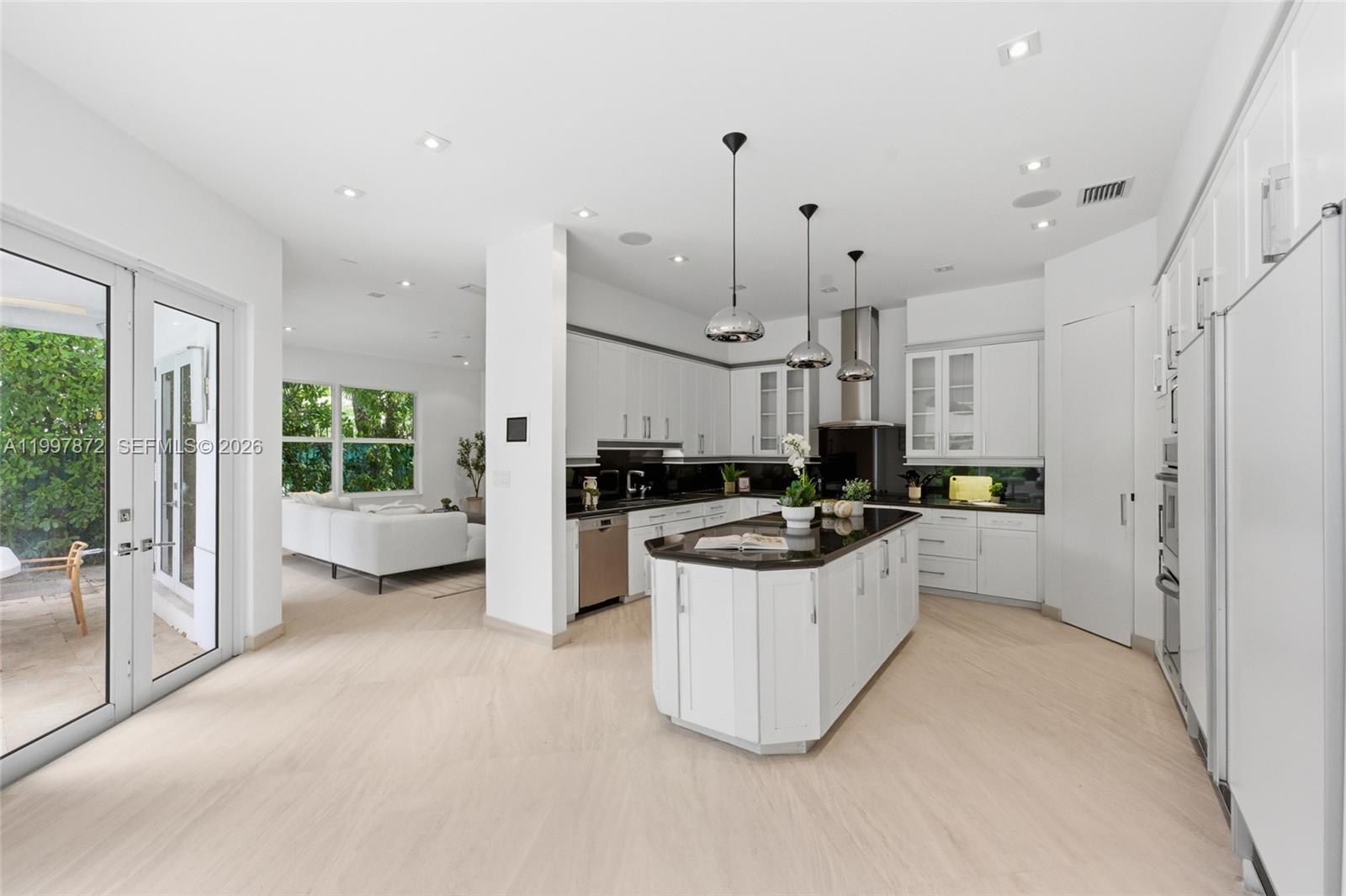 3752 NE 199th St Aventura, FL 33180