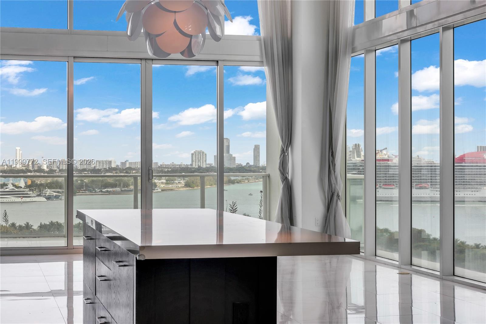 1040 Biscayne Blvd #1001 Miami, FL 33132