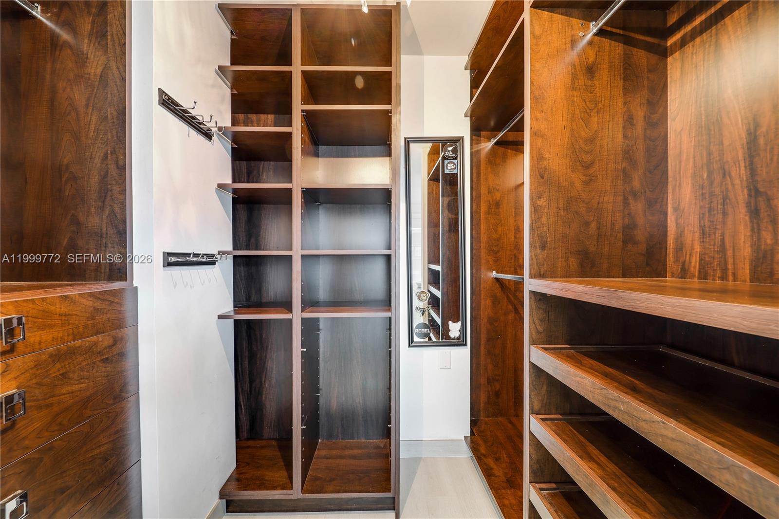 1040 Biscayne Blvd #1001 Miami, FL 33132