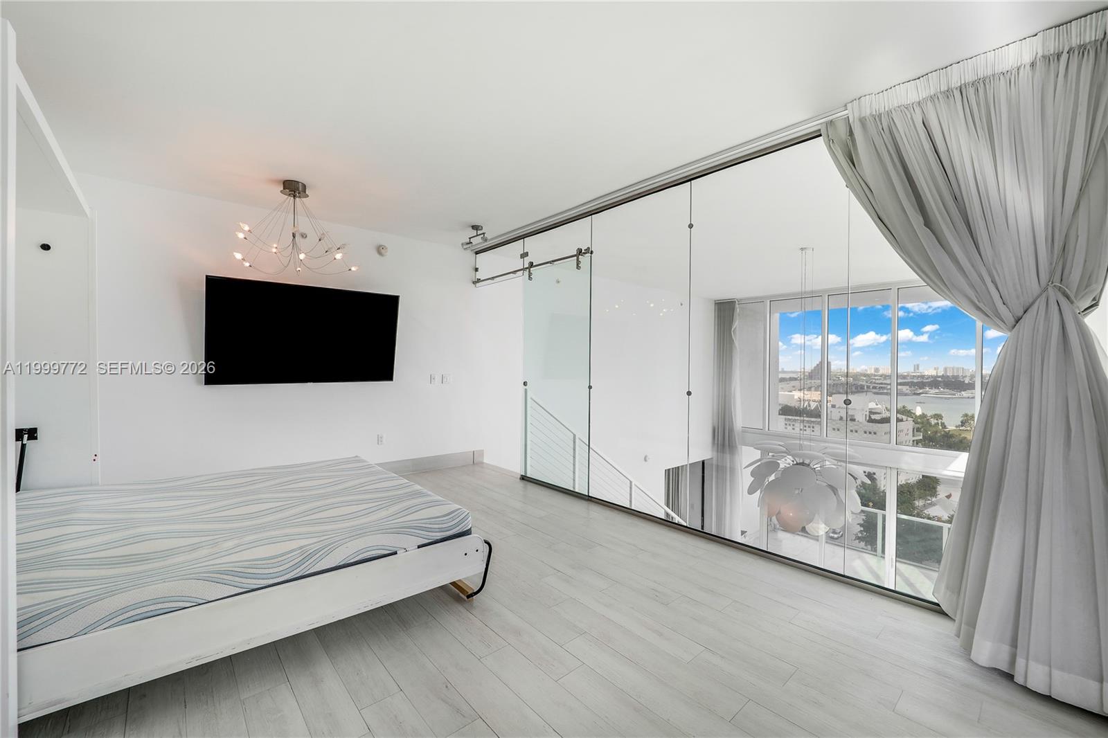 1040 Biscayne Blvd #1001 Miami, FL 33132