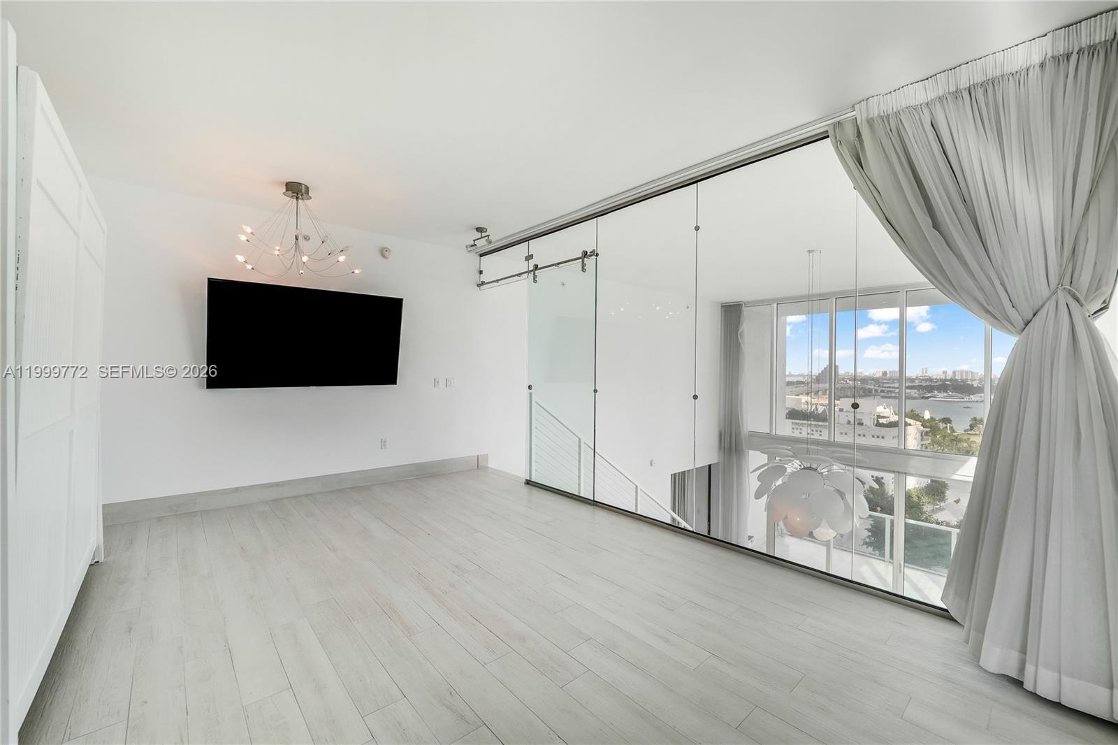 1040 Biscayne Blvd #1001 Miami, FL 33132