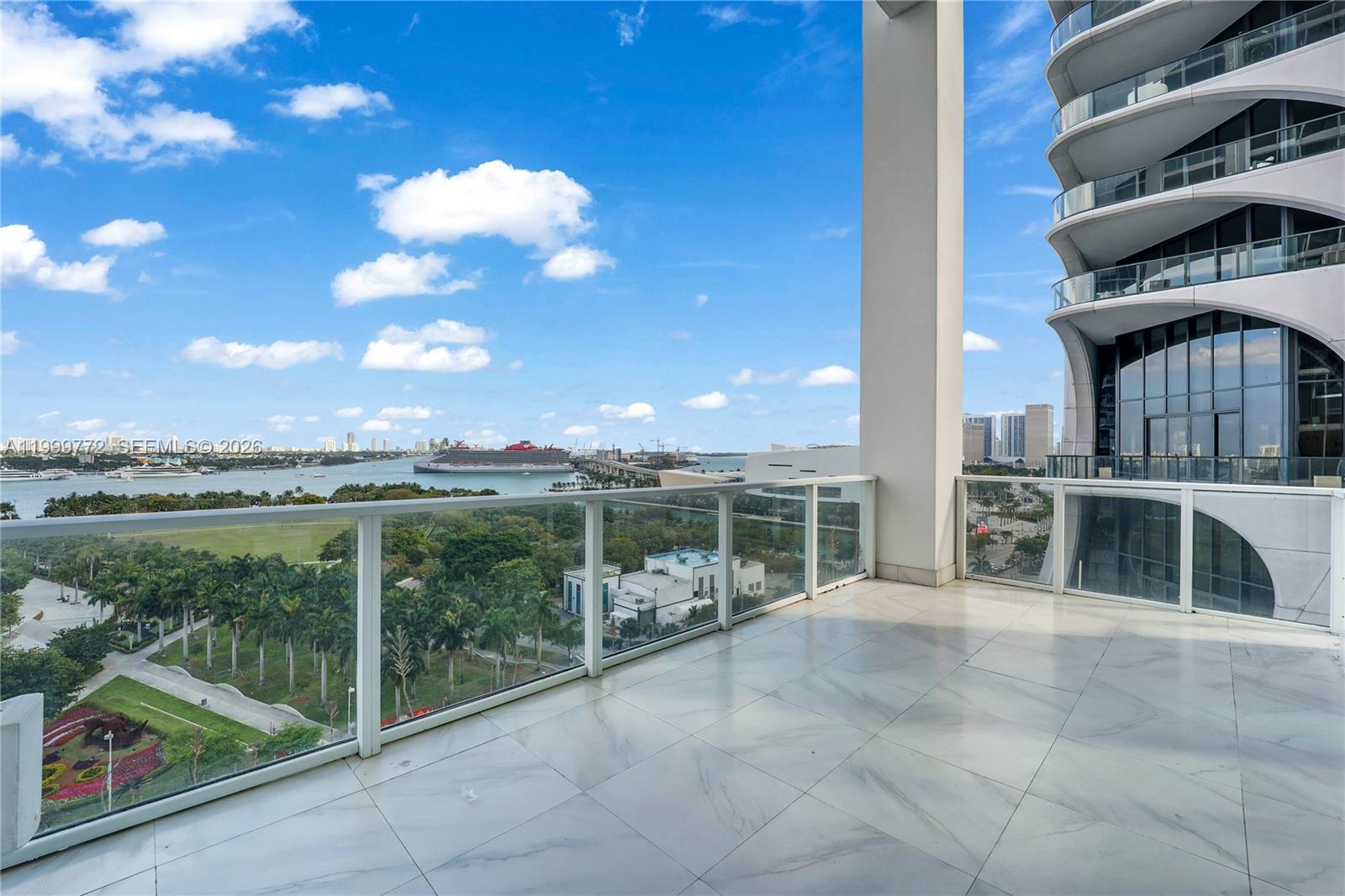 1040 Biscayne Blvd #1001 Miami, FL 33132