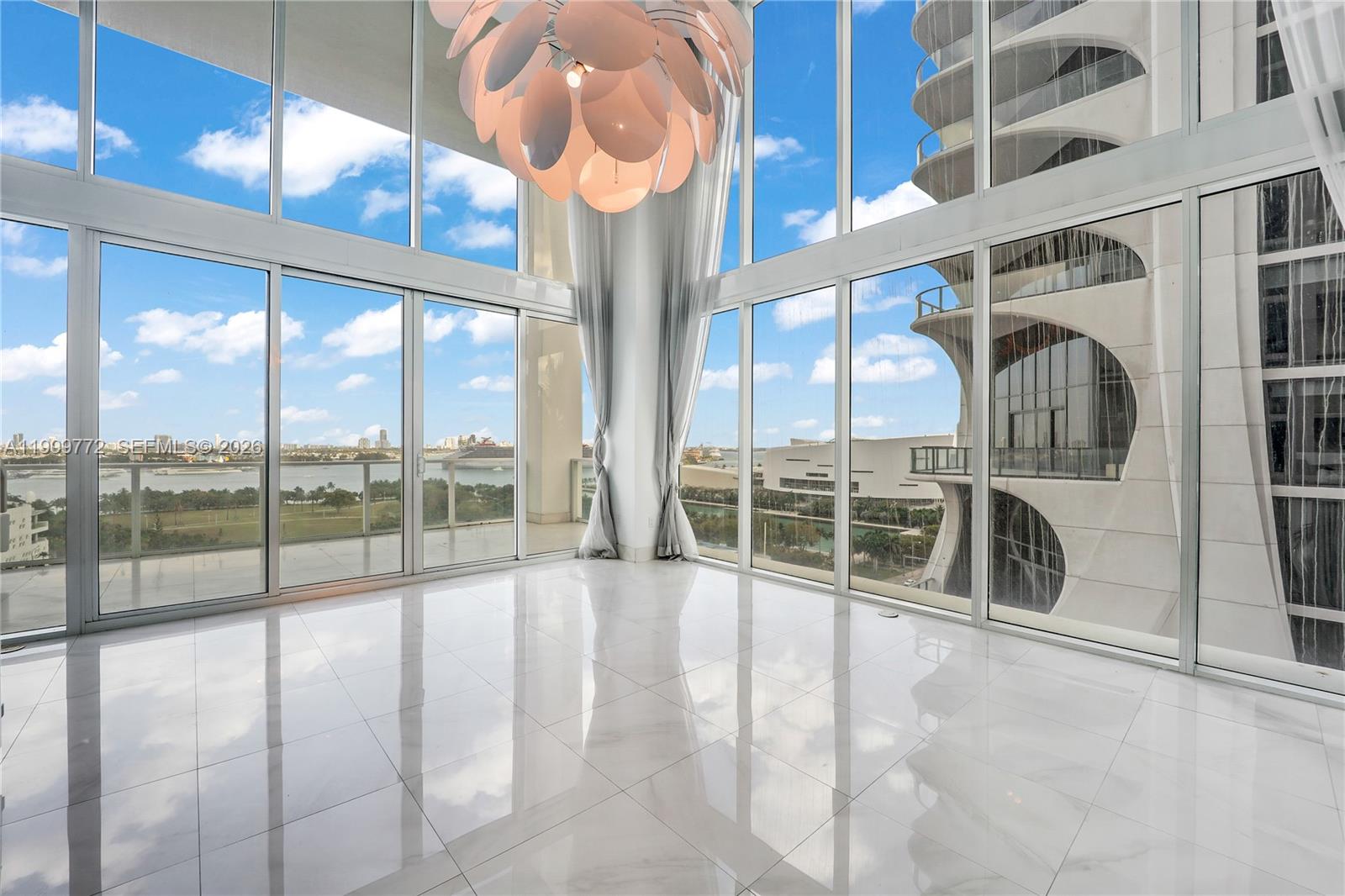 1040 Biscayne Blvd #1001 Miami, FL 33132