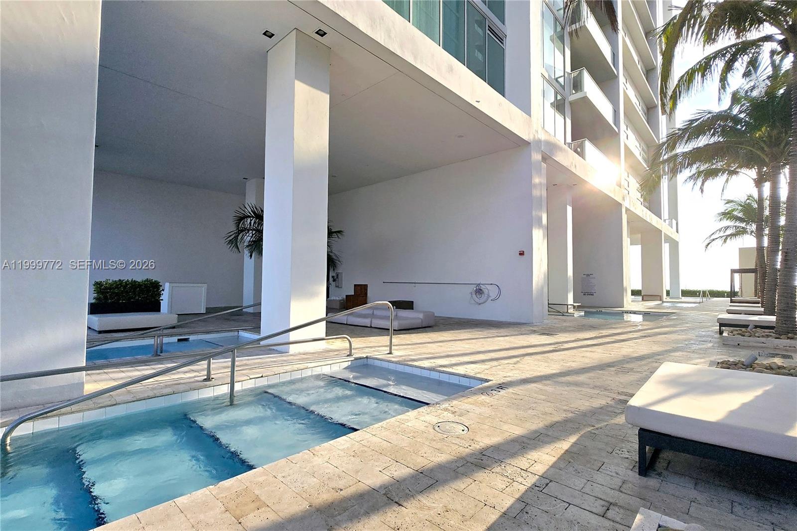 1040 Biscayne Blvd #1001 Miami, FL 33132