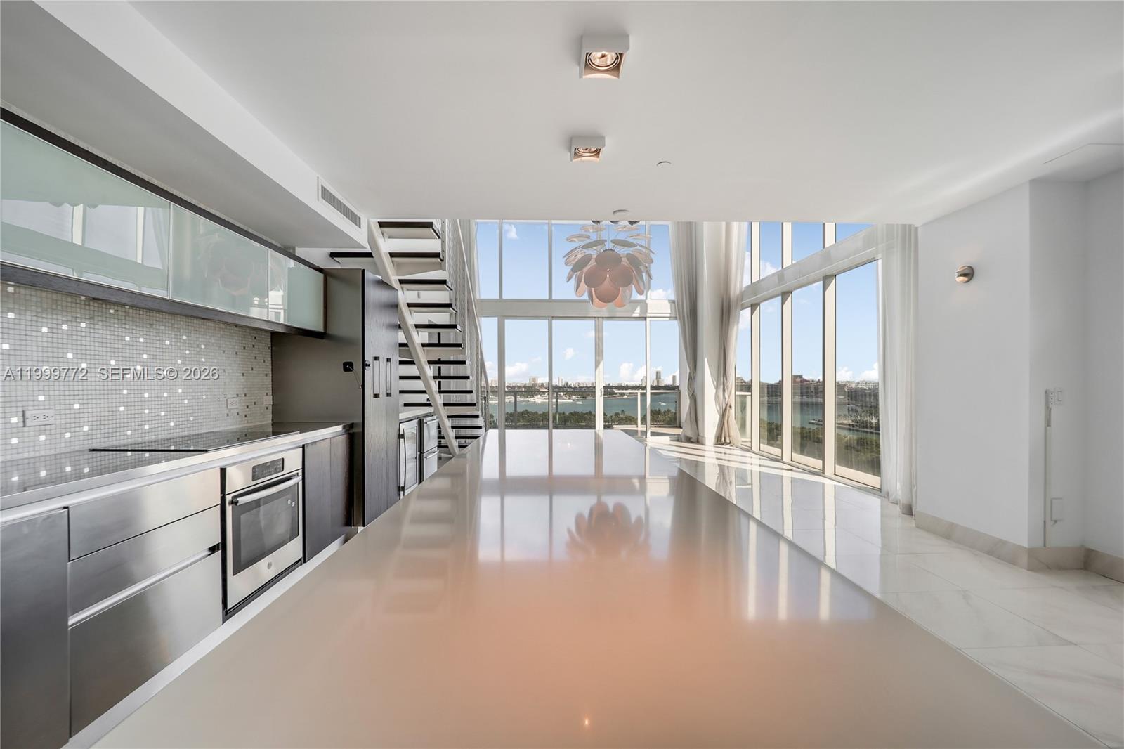 1040 Biscayne Blvd #1001 Miami, FL 33132