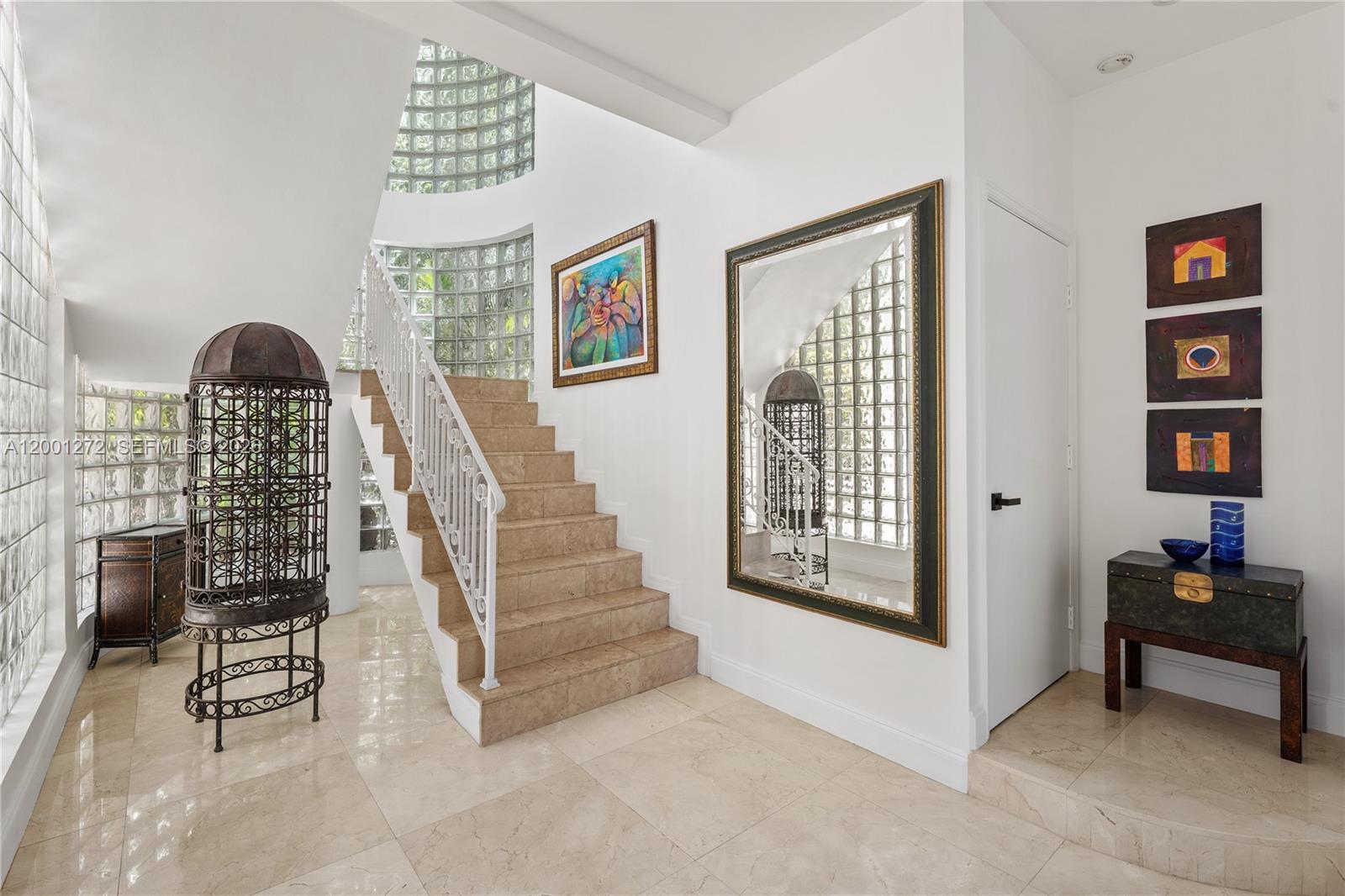 1575 Stillwater Dr Miami Beach, FL 33141