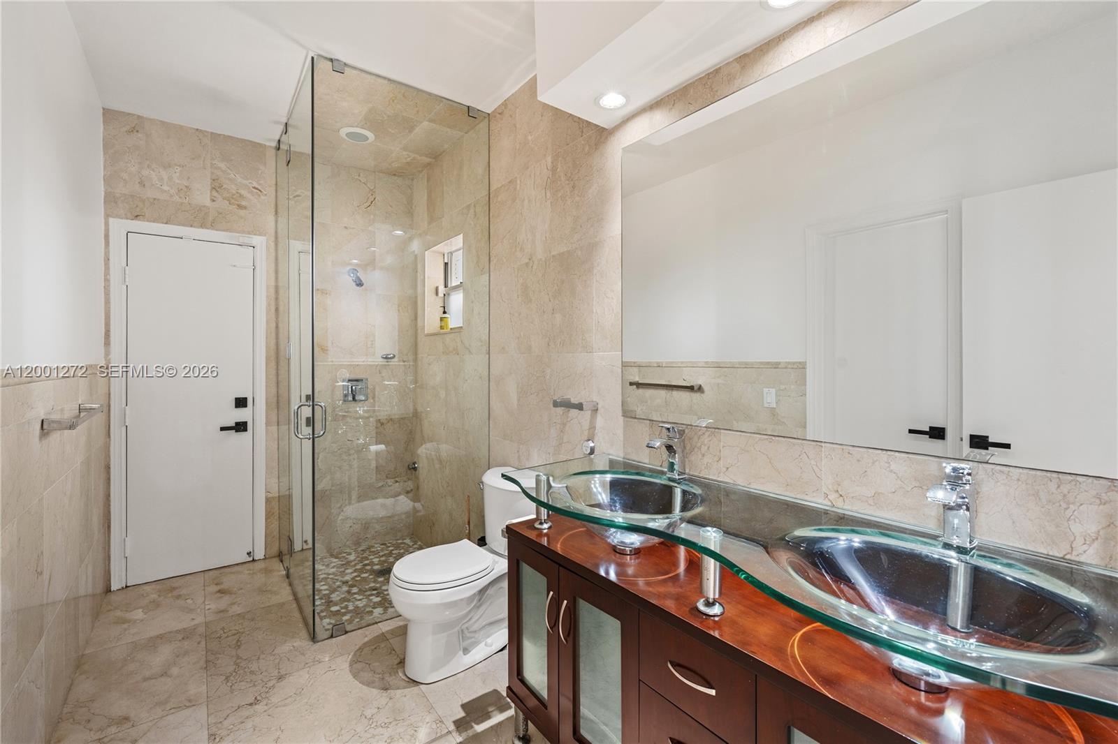 1575 Stillwater Dr Miami Beach, FL 33141