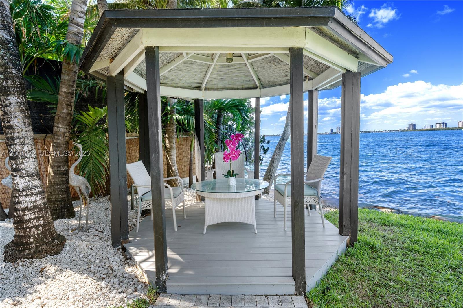 1575 Stillwater Dr Miami Beach, FL 33141