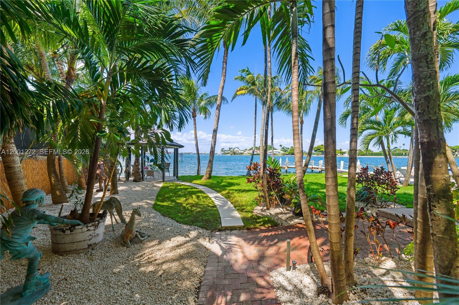 1575 Stillwater Dr Miami Beach, FL 33141