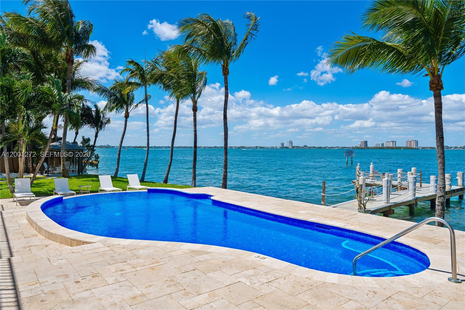 1575 Stillwater Dr Miami Beach, FL 33141