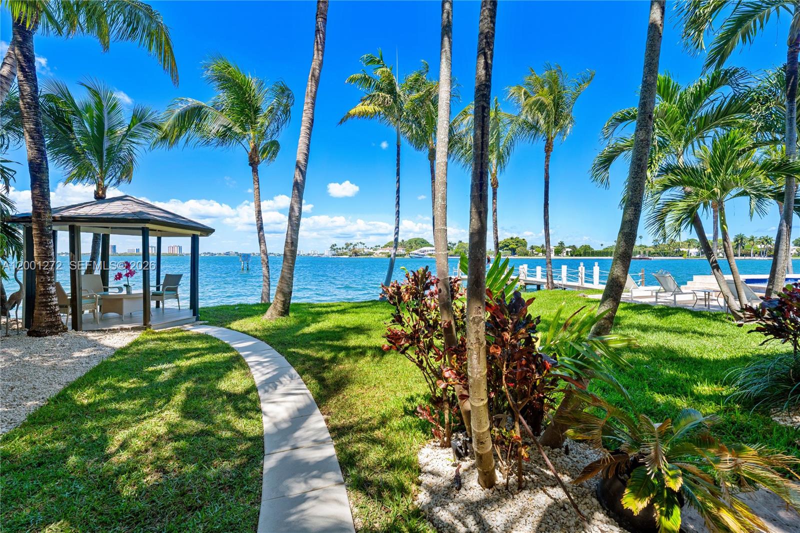 1575 Stillwater Dr Miami Beach, FL 33141