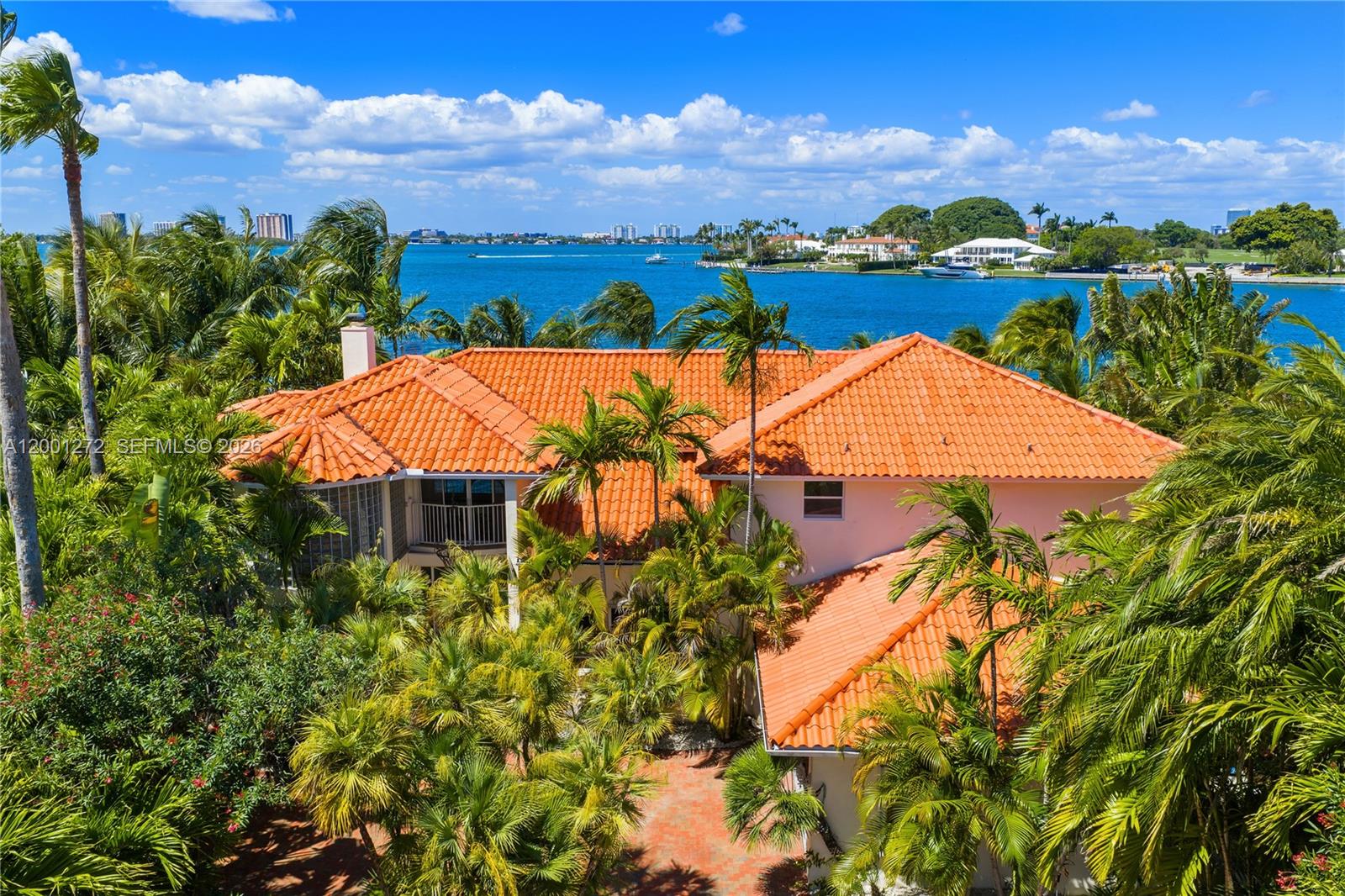 1575 Stillwater Dr Miami Beach, FL 33141