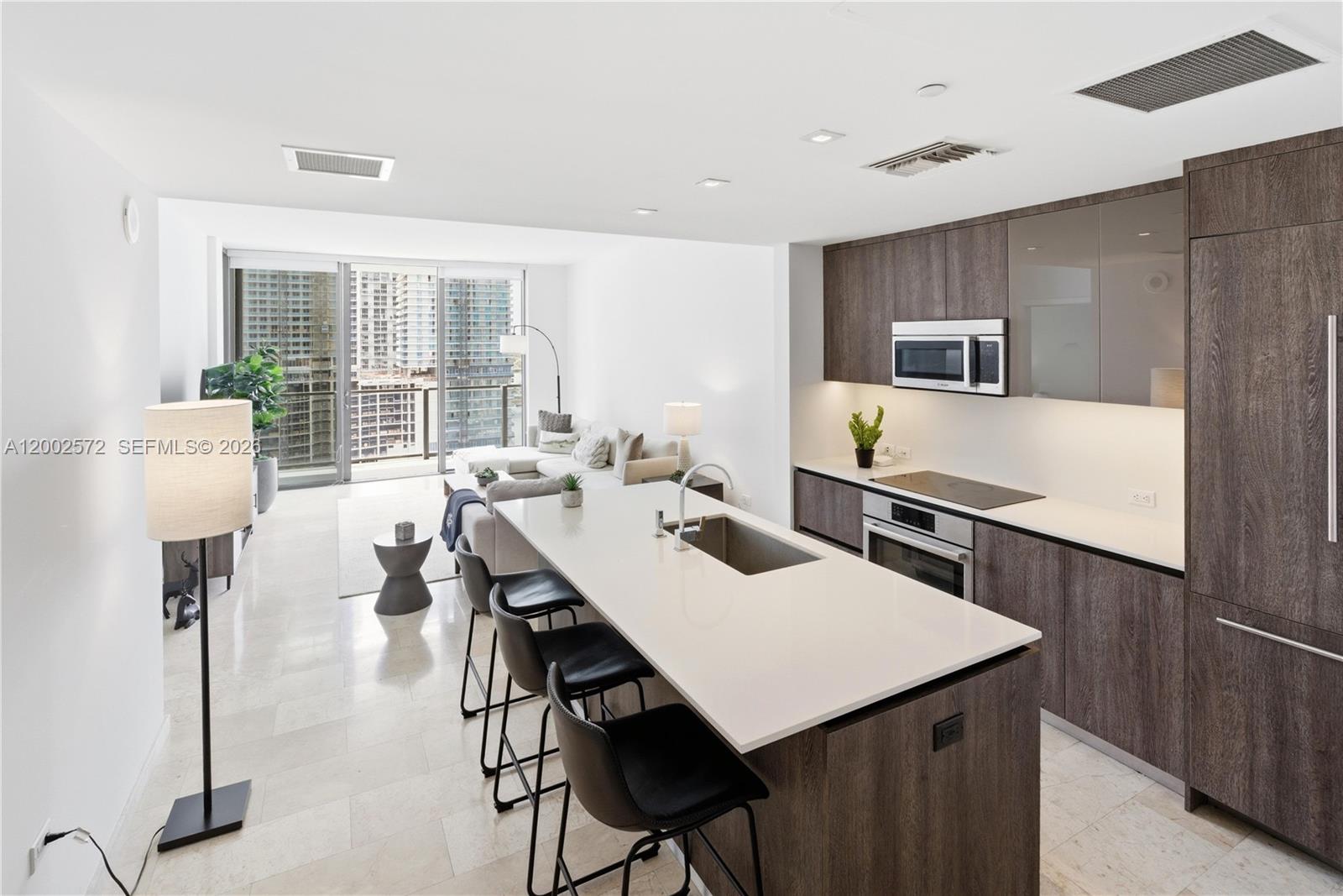 68 SE 6th St #1106 Miami, FL 33131