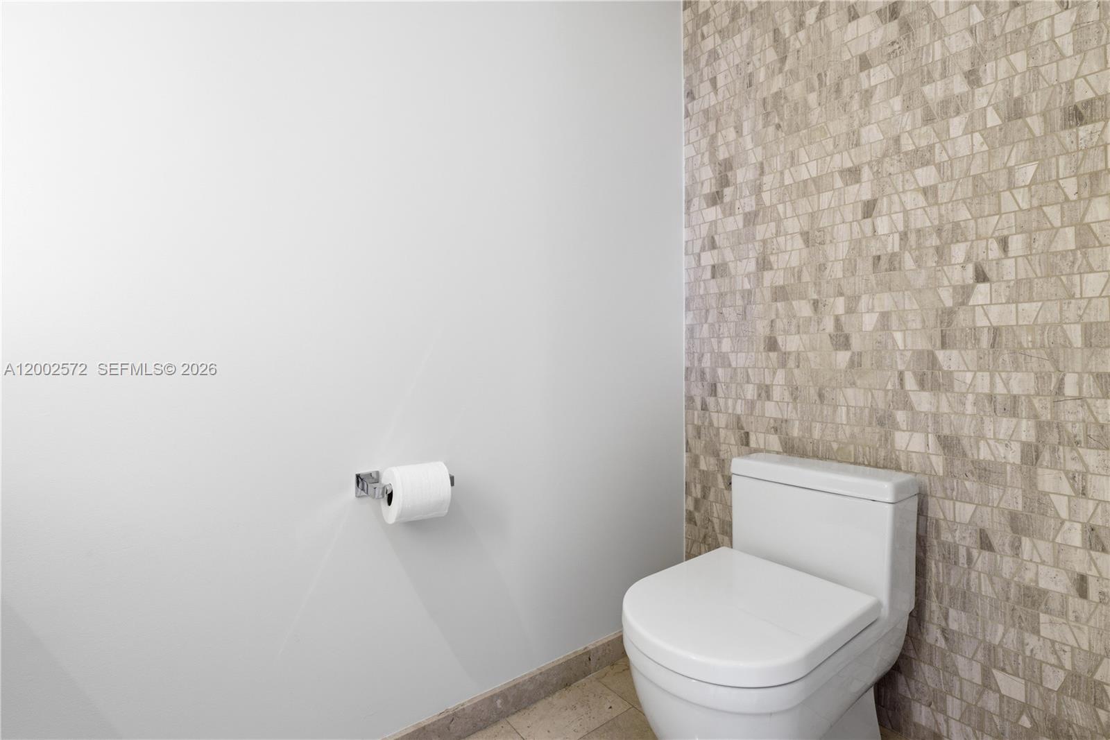 68 SE 6th St #1106 Miami, FL 33131