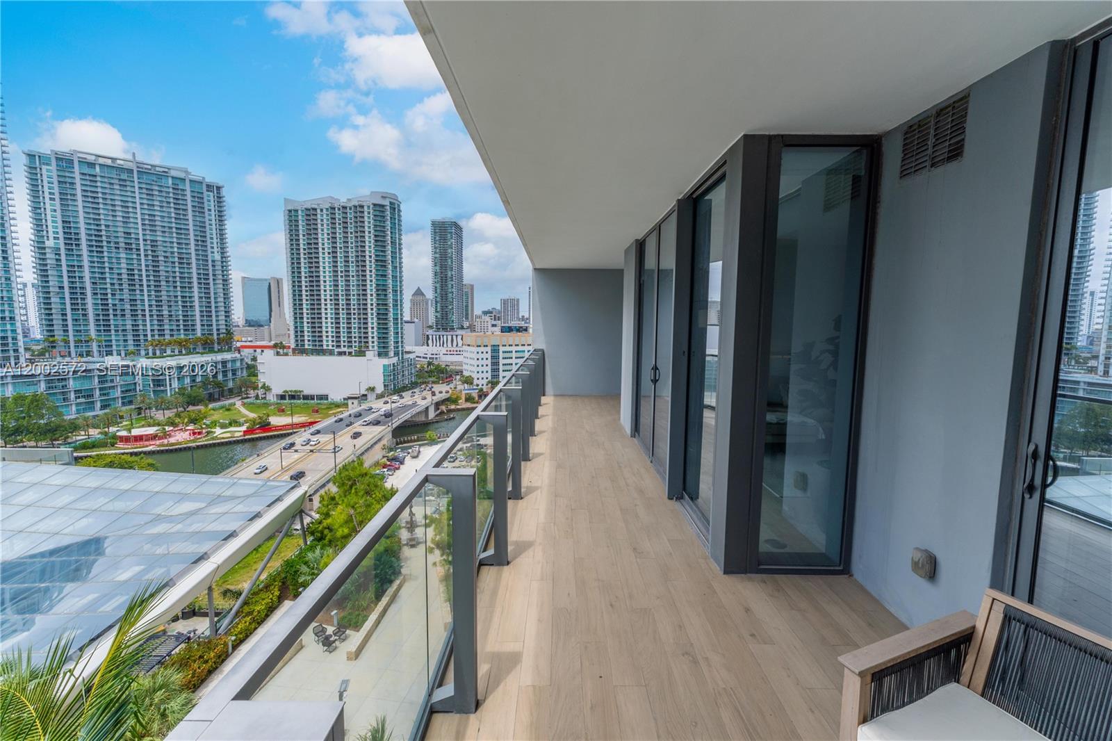 68 SE 6th St #1106 Miami, FL 33131