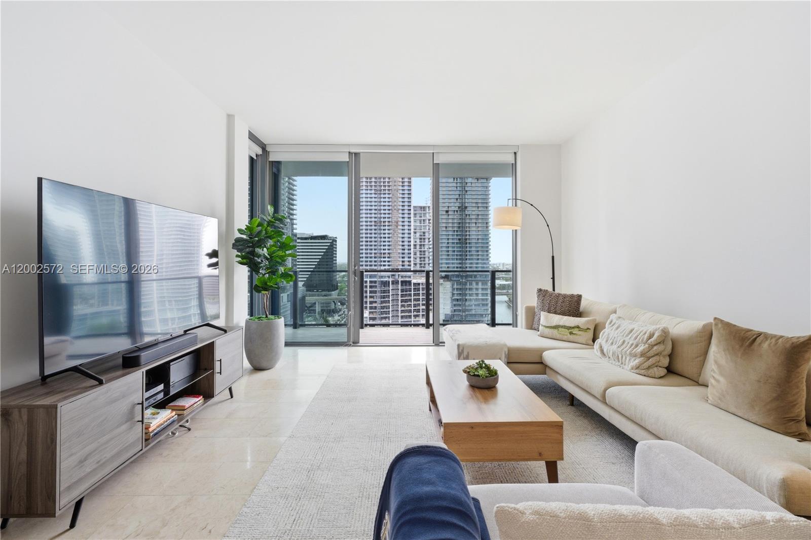 68 SE 6th St #1106 Miami, FL 33131