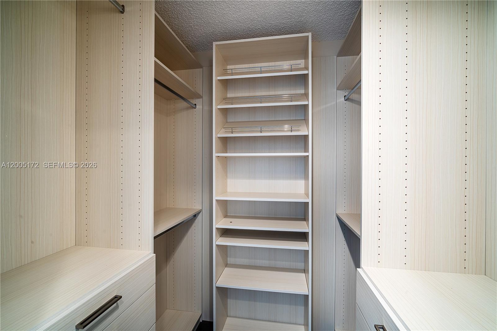 image Courvoisier Courts14