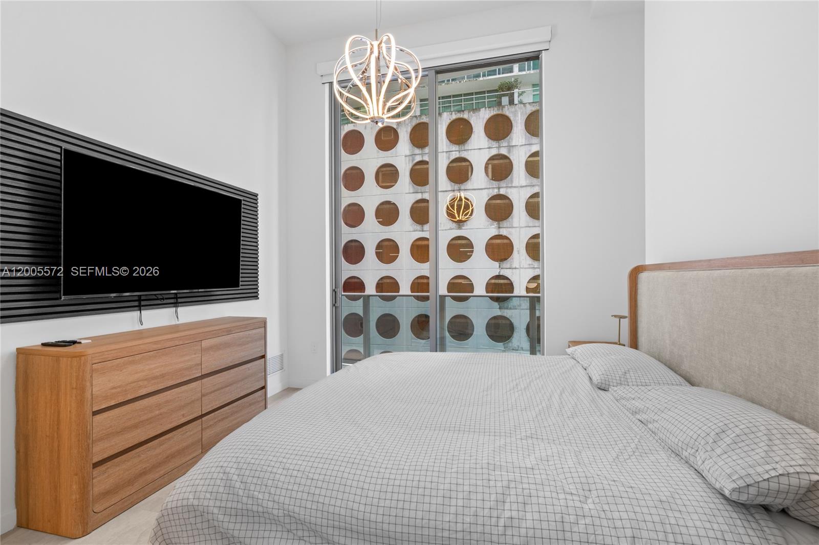 77 SE 5th #507 Miami, FL 33131