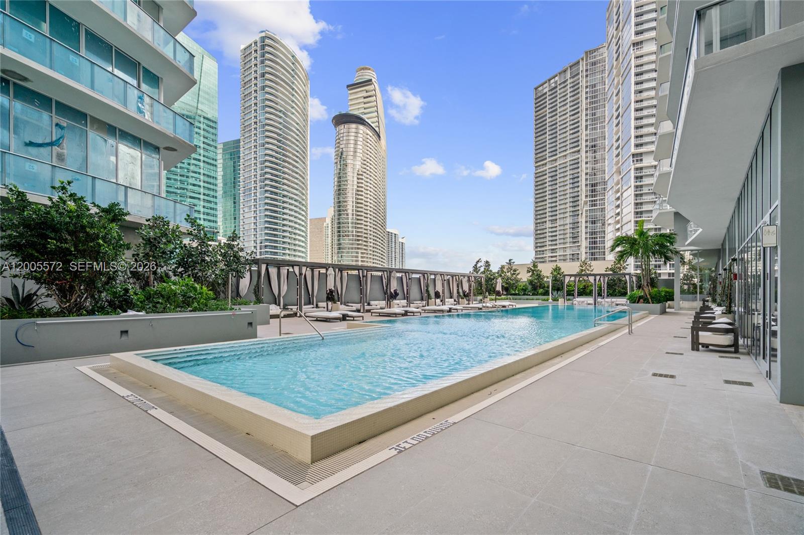 77 SE 5th #507 Miami, FL 33131