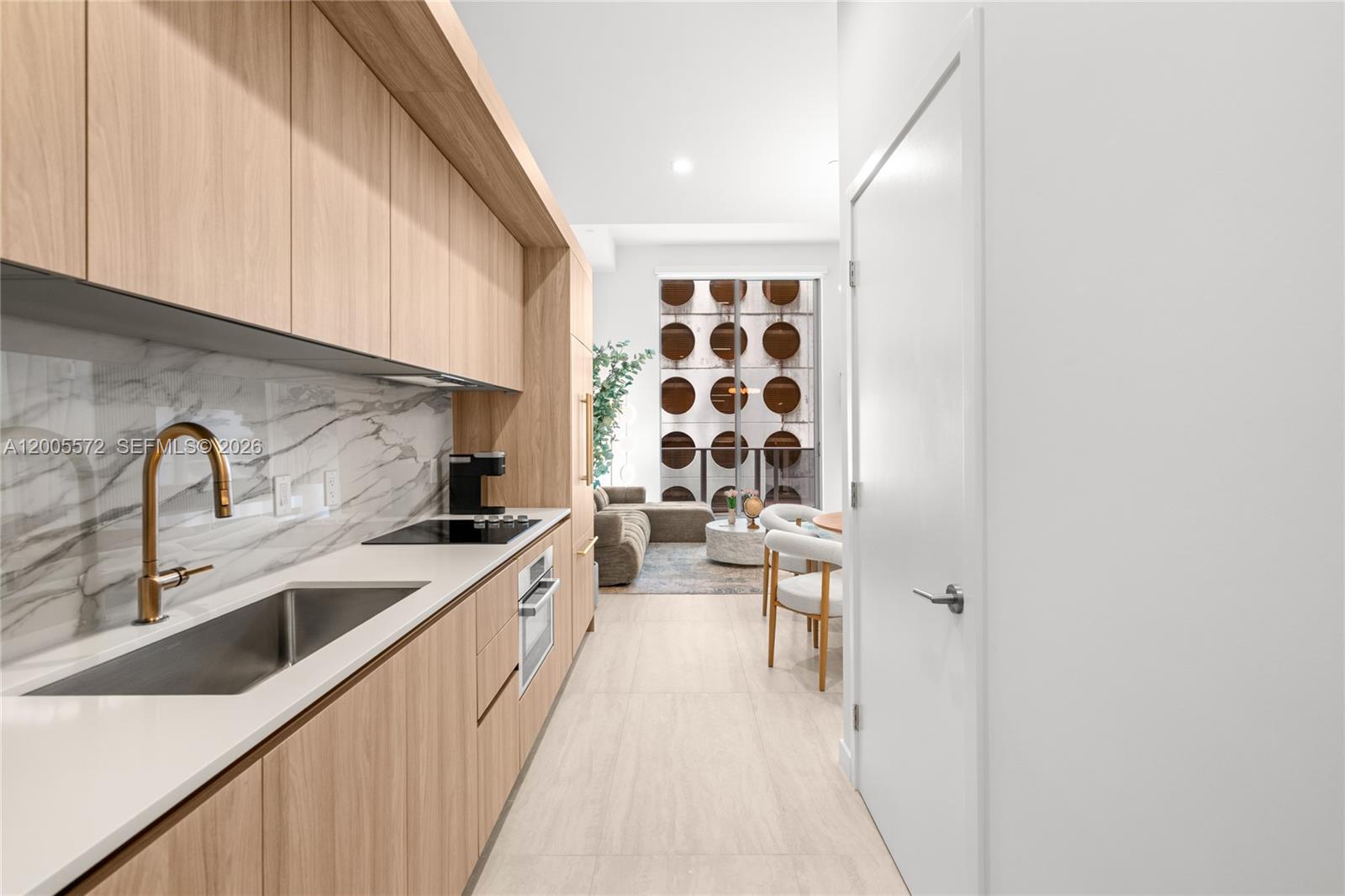 77 SE 5th #507 Miami, FL 33131