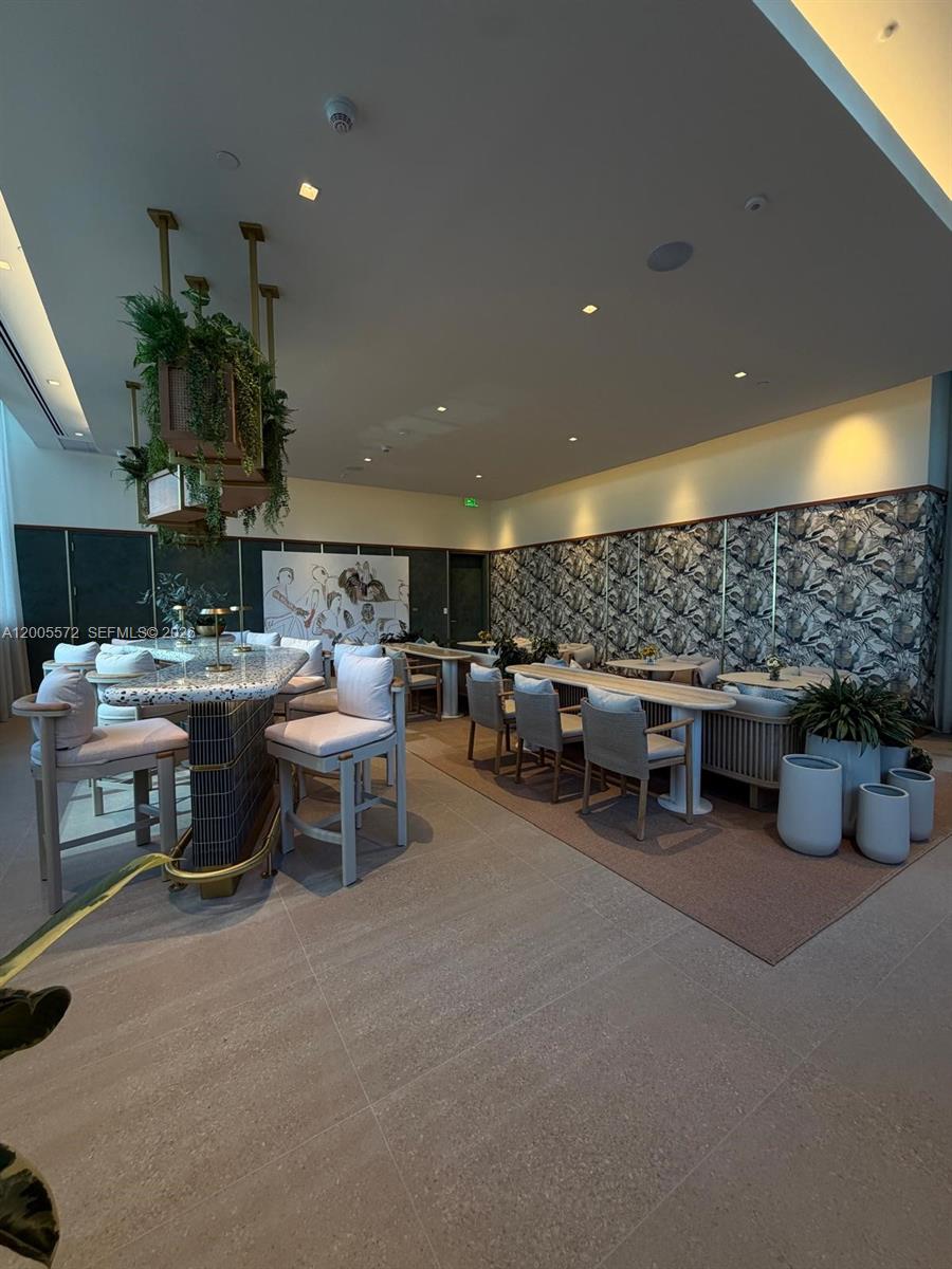 77 SE 5th #507 Miami, FL 33131