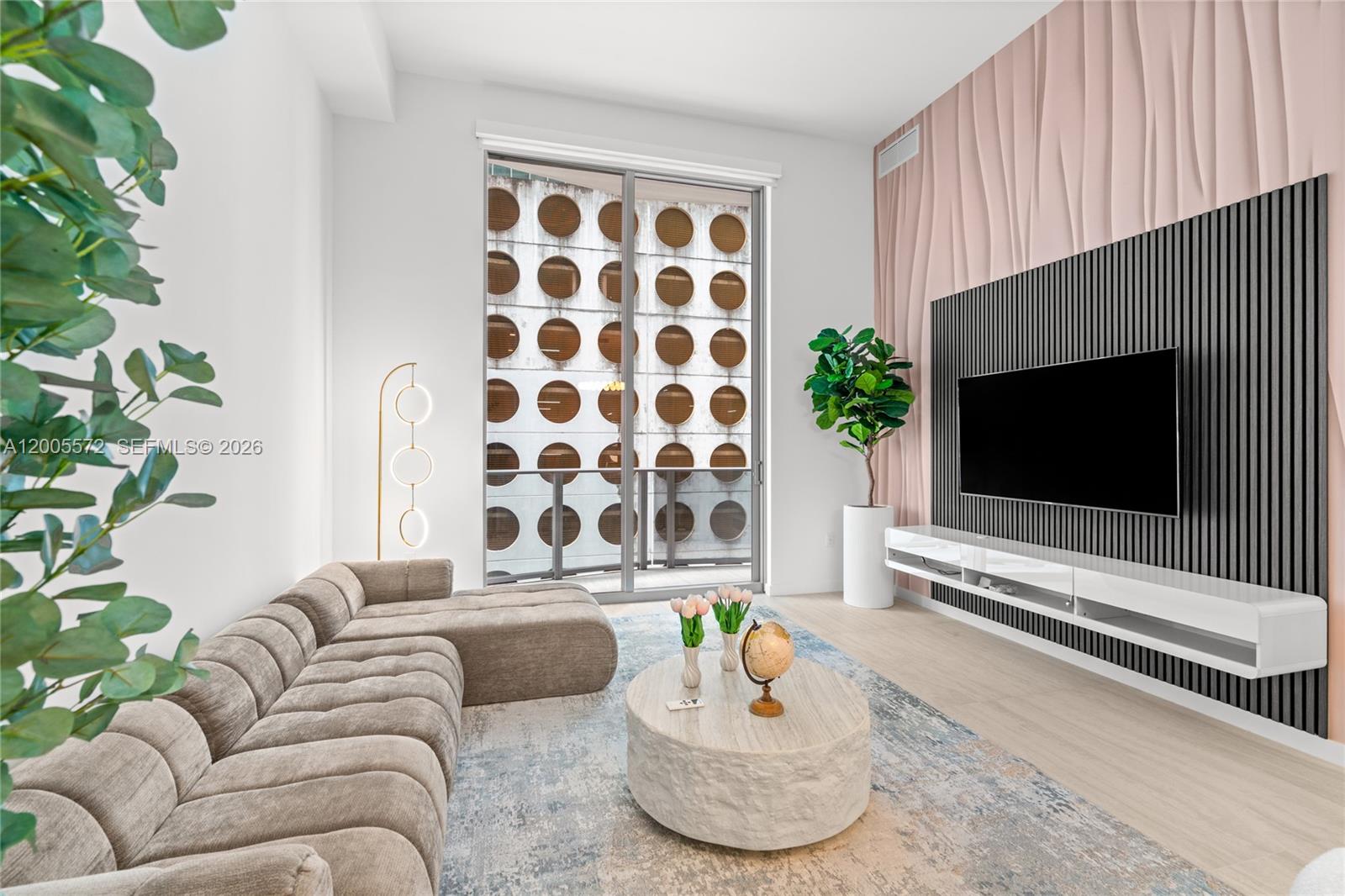 77 SE 5th #507 Miami, FL 33131