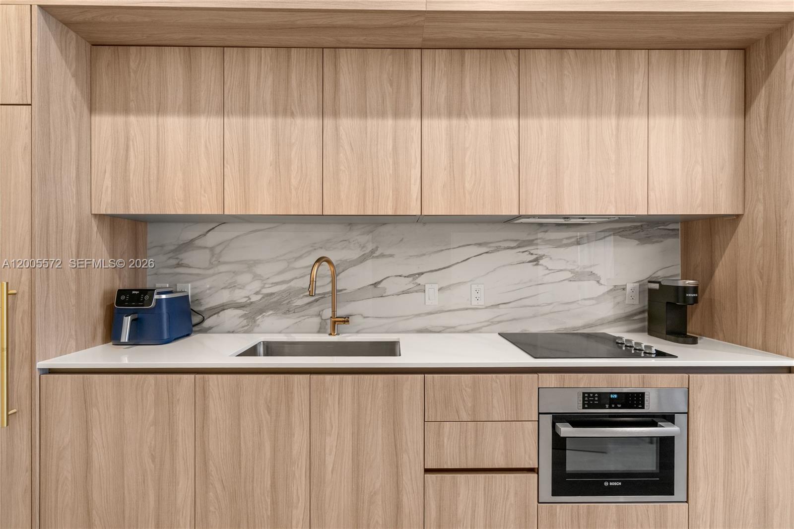 77 SE 5th #507 Miami, FL 33131