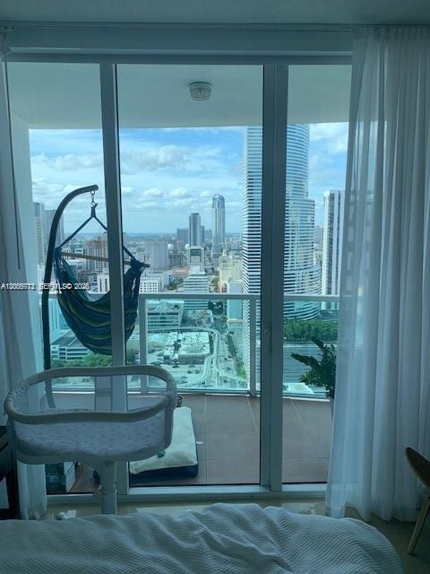 image Brickell on the River North16