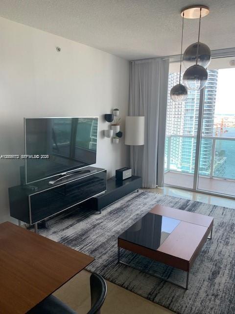 image Brickell on the River North3